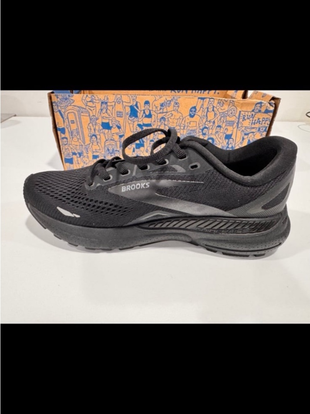 Brooks Adrenaline GTS 23 running shoes
